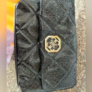 Guess crossbody bag has gold chain